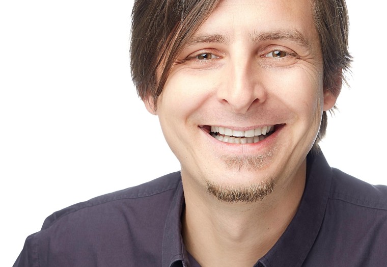 Portrait Florian Thoma smiling